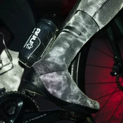 AGU Essential Latex Reflection Skoovertræk 7 AGU Essential Latex Reflection Skoovertræk -Cykelshorts Butik AGU Essential Latex Reflection Skoov 1663229331 02