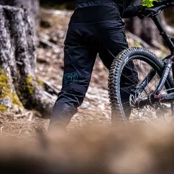 Dirtlej Dirtsuit SFD Edition Heldragt Med Lange Ben Sort/gul 23 Dirtlej Dirtsuit SFD Edition Heldragt Med Lange Ben Sort/gul -Cykelshorts Butik Dirtlej Dirtsuit SFD Edition heldrag 1629798137 10